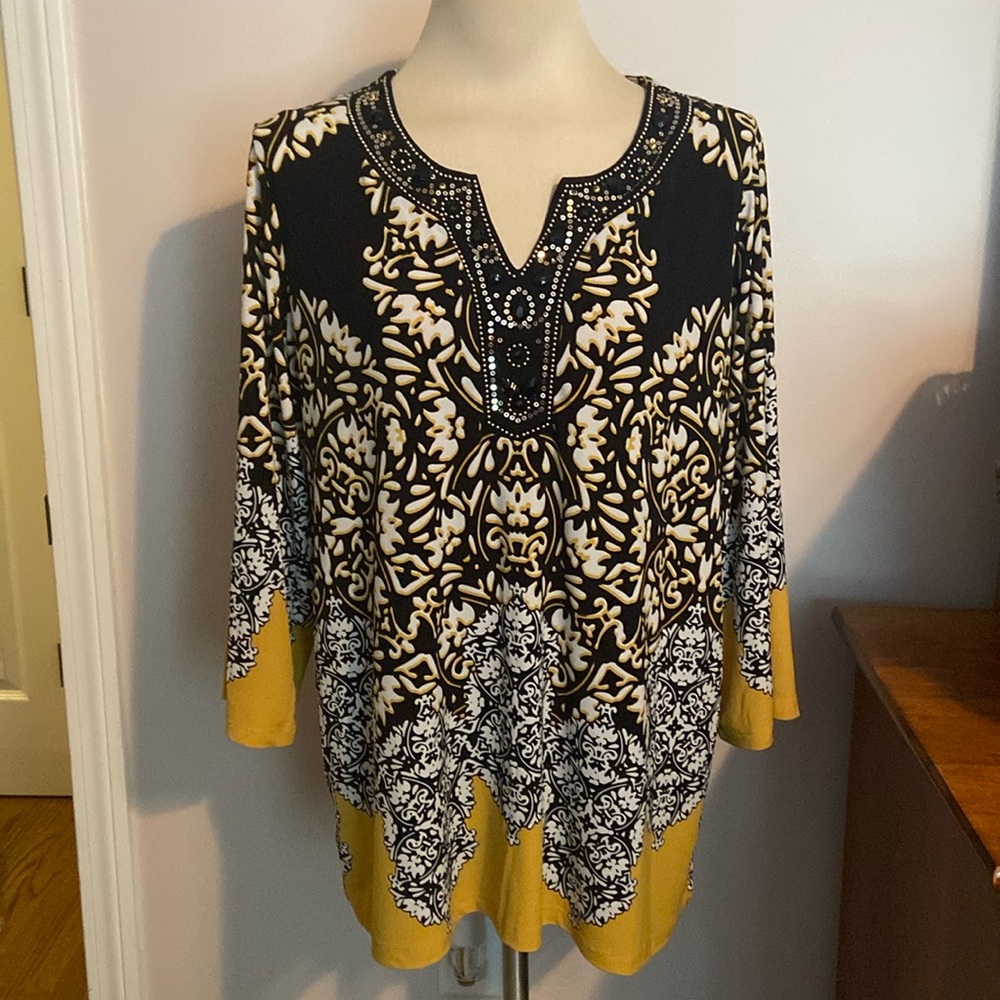 Pretty Beaded Neck Tunic Top Size 2X